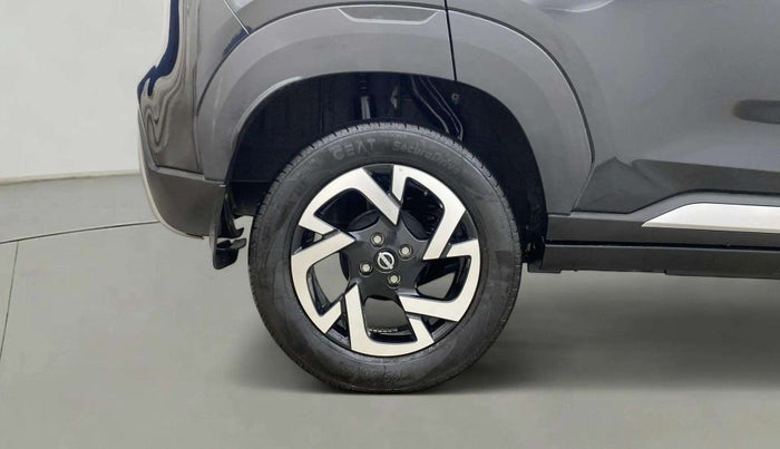 2024 Nissan MAGNITE XV AMT, Petrol, Automatic, 10,596 km, Right Rear Wheel