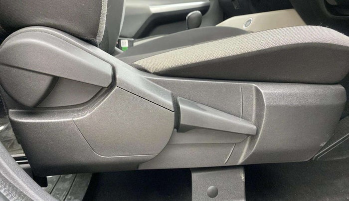 2024 Nissan MAGNITE XV AMT, Petrol, Automatic, 10,596 km, Driver Side Adjustment Panel