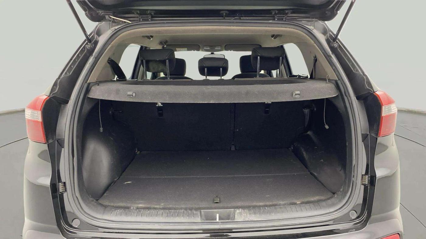 2016 Hyundai Creta SX PLUS AT 1.6 PETROL, Petrol, Automatic, 92,579 km, Boot Inside