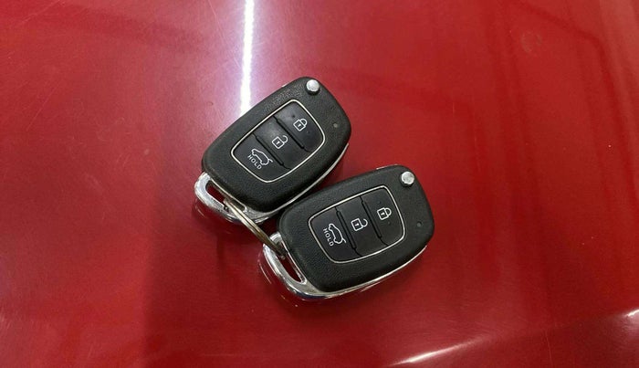 2017 Hyundai Creta E PLUS 1.6 PETROL, Petrol, Manual, 20,094 km, Key Close Up