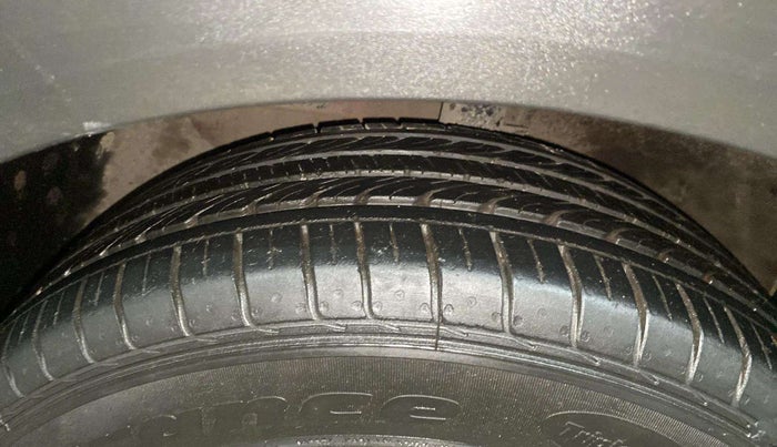 2017 Hyundai Creta E PLUS 1.6 PETROL, Petrol, Manual, 20,094 km, Left Front Tyre Tread