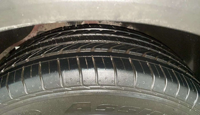 2017 Hyundai Creta E PLUS 1.6 PETROL, Petrol, Manual, 20,094 km, Right Rear Tyre Tread