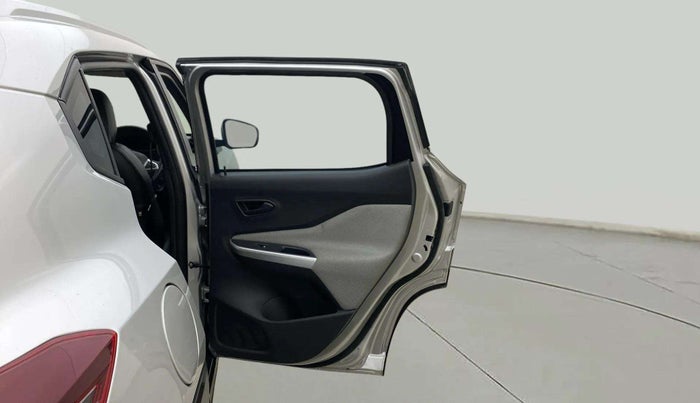 2022 Nissan MAGNITE XE, Petrol, Manual, 17,731 km, RHS Rear Door