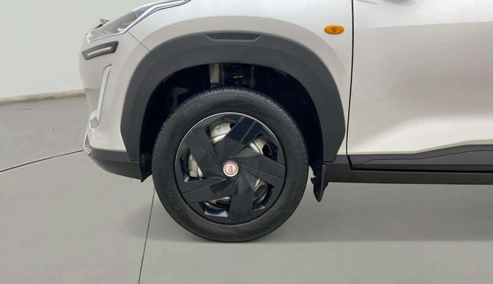 2022 Nissan MAGNITE XE, Petrol, Manual, 17,731 km, Left Front Wheel