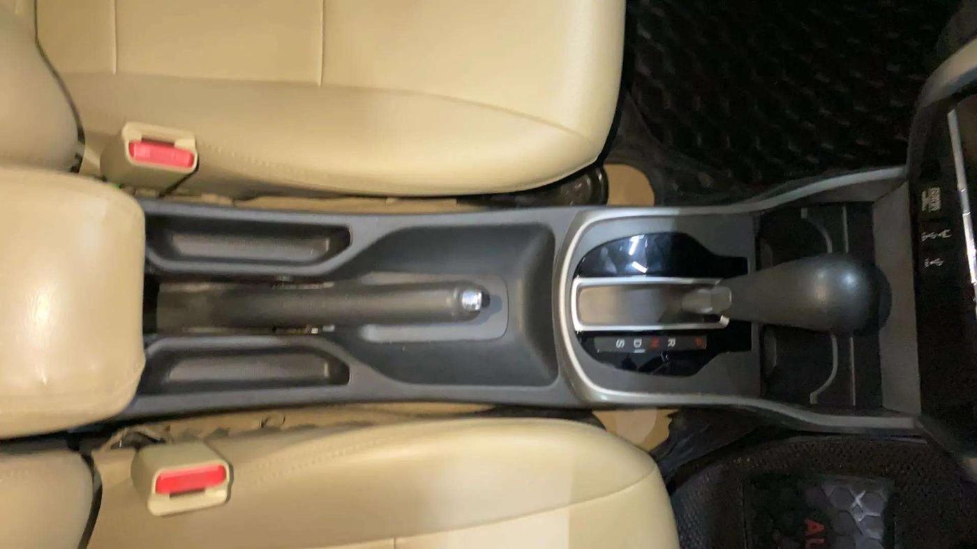 2019 Honda City 1.5L I-VTE V CVT, Petrol, Automatic, 72,330 km, Gear Lever