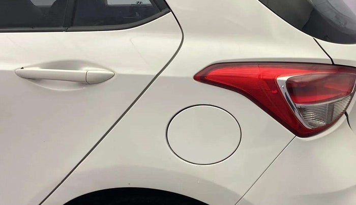 2018 Hyundai Grand i10 SPORTZ 1.2 KAPPA VTVT DUAL TONE, Petrol, Manual, 26,938 km, Left quarter panel - Minor scratches