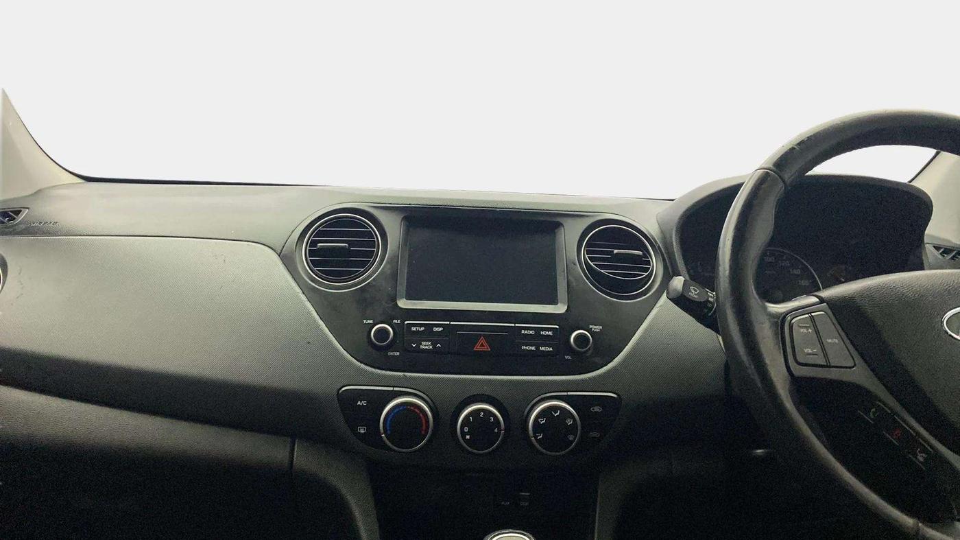 2018 Hyundai Grand i10 SPORTZ 1.2 KAPPA VTVT DUAL TONE, Petrol, Manual, 27,178 km, Air Conditioner