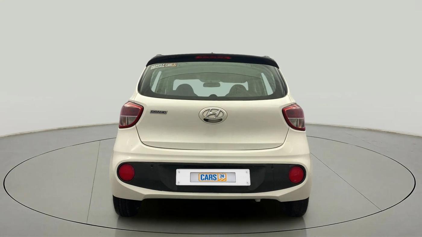 2018 Hyundai Grand i10 SPORTZ 1.2 KAPPA VTVT DUAL TONE, Petrol, Manual, 27,178 km, Back/Rear