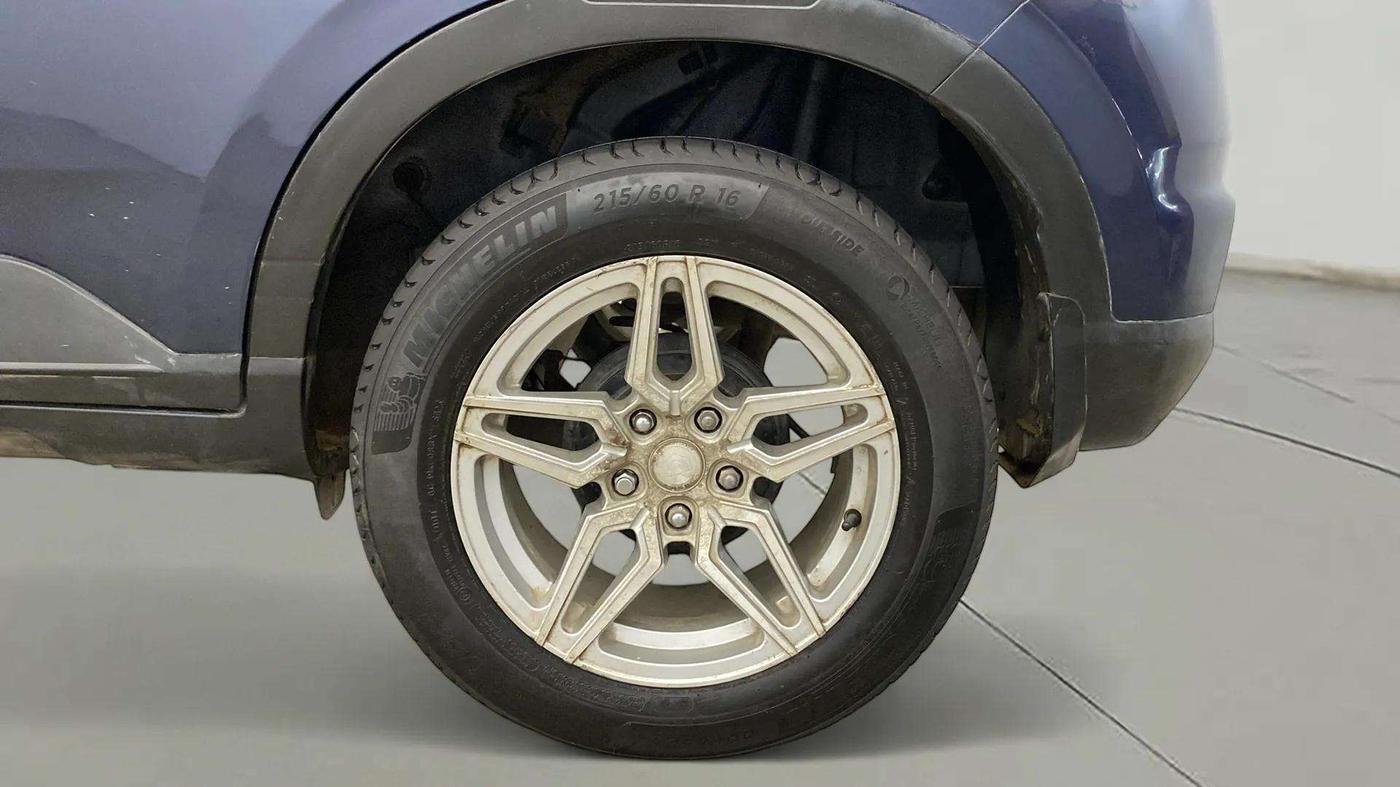 2019 Hyundai VENUE S 1.2, Petrol, Manual, 60,472 km, Left Rear Wheel
