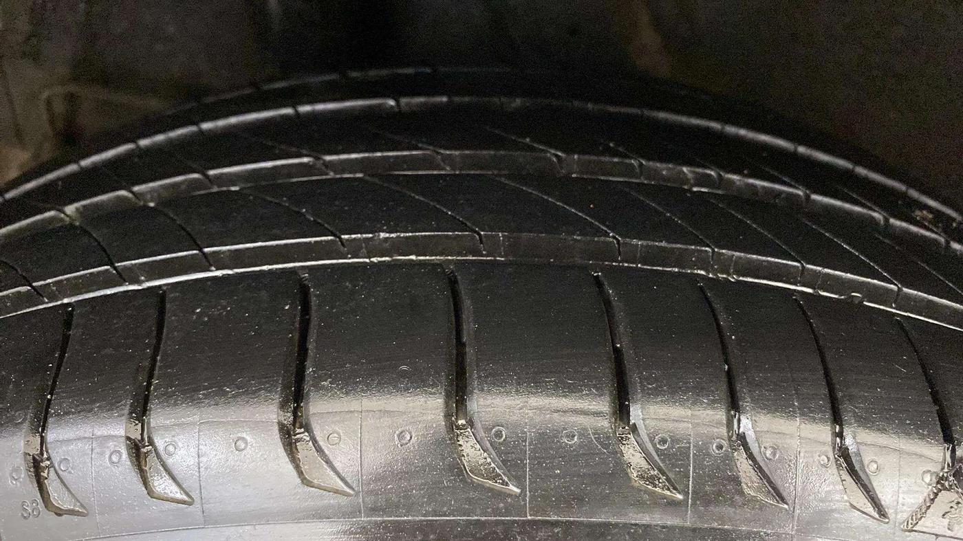 2019 Hyundai VENUE S 1.2, Petrol, Manual, 60,472 km, Right Rear Tyre Tread