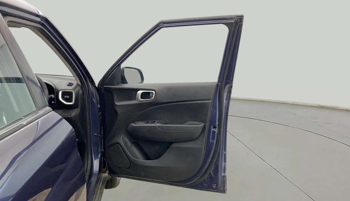 2019 Hyundai VENUE S 1.2, Petrol, Manual, 60,472 km, RHS Front Door
