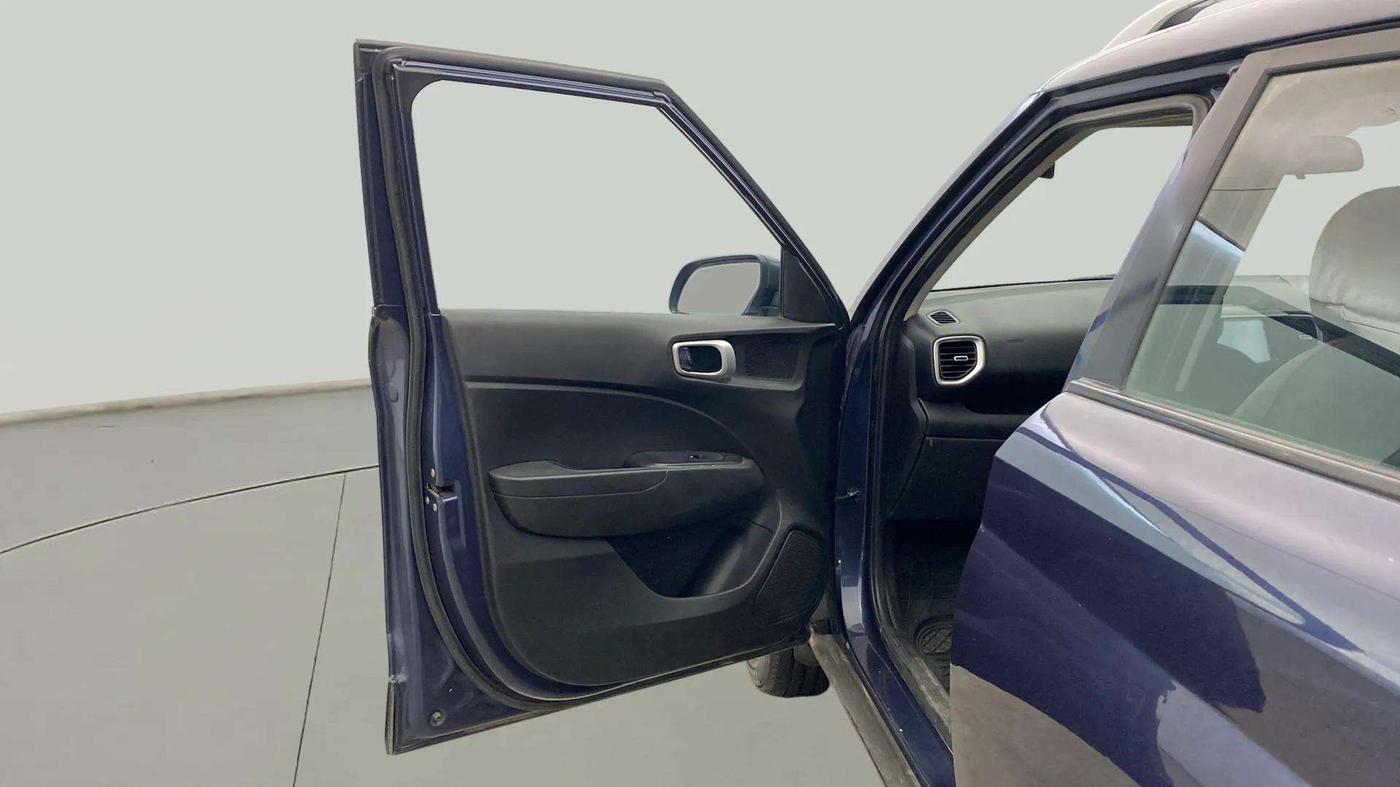 2019 Hyundai VENUE S 1.2, Petrol, Manual, 60,472 km, LHS Front Door