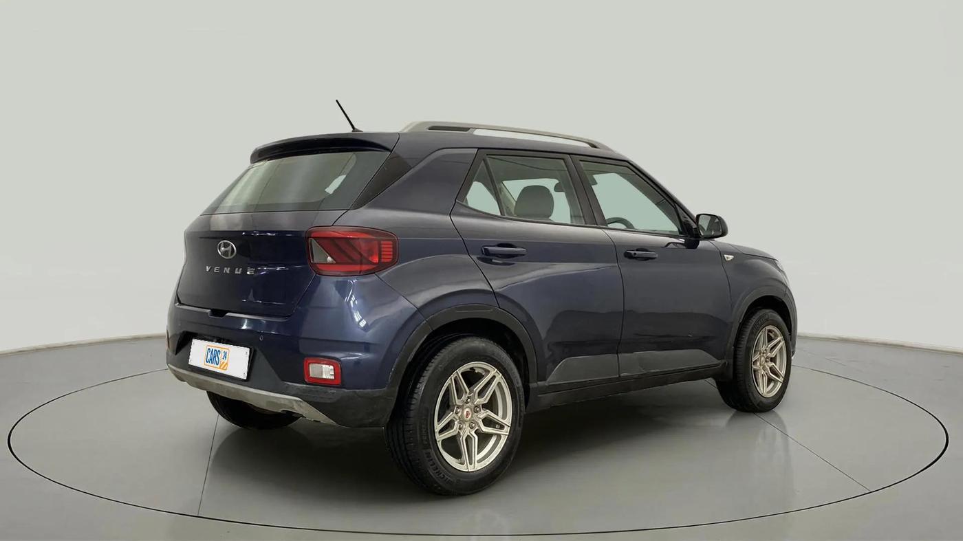 2019 Hyundai VENUE S 1.2, Petrol, Manual, 60,472 km, Right Back Diagonal