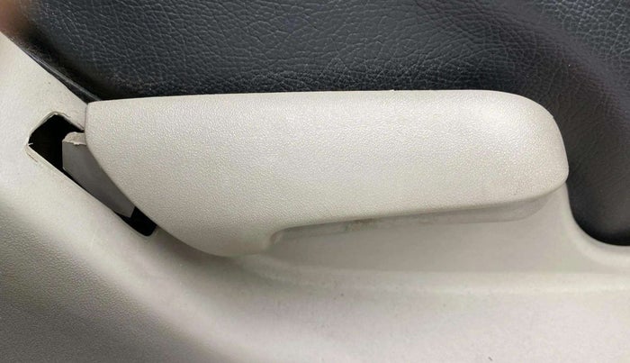 2016 Maruti Celerio ZXI, Petrol, Manual, 56,175 km, Driver Side Adjustment Panel