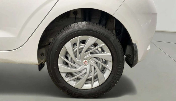 2024 Hyundai GRAND I10 NIOS ERA 1.2 KAPPA VTVT, Petrol, Manual, 4,119 km, Left Rear Wheel