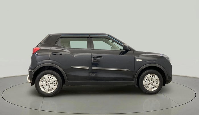2023 Mahindra XUV300 W4 1.2 PETROL, Petrol, Manual, 11,491 km, Right Side View