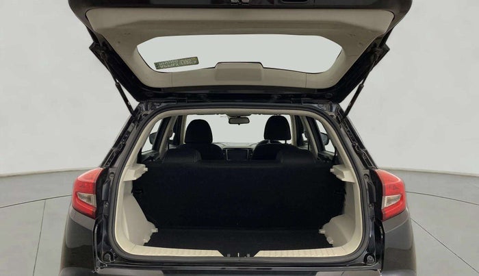 2023 Mahindra XUV300 W4 1.2 PETROL, Petrol, Manual, 11,491 km, Boot Inside