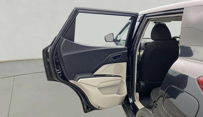 2023 Mahindra XUV300 W4 1.2 PETROL, Petrol, Manual, 11,491 km, LHS Rear Door