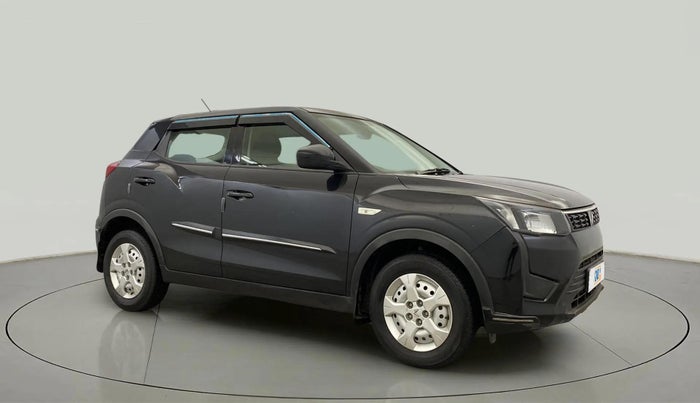 2023 Mahindra XUV300 W4 1.2 PETROL, Petrol, Manual, 11,491 km, Right Front Diagonal