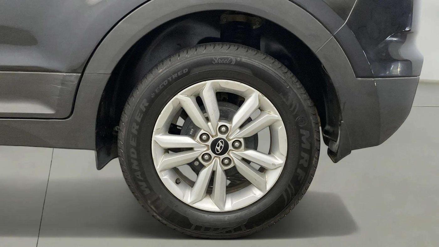 2015 Hyundai Creta SX PLUS 1.6 PETROL, Petrol, Manual, 60,319 km, Right Front Wheel