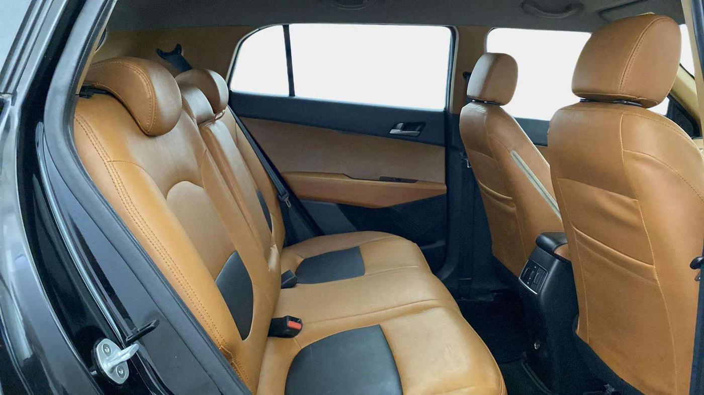 2015 Hyundai Creta SX PLUS 1.6 PETROL, Petrol, Manual, 60,319 km, Right Side Rear Door Cabin
