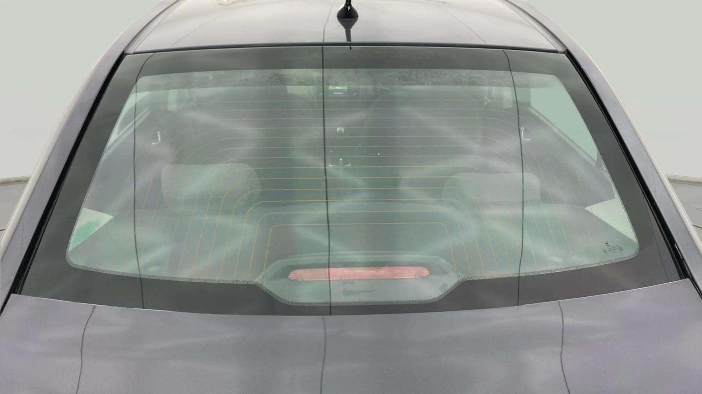 2017 Tata Zest XT PETROL, Petrol, Manual, 85,761 km, Rear Windshield