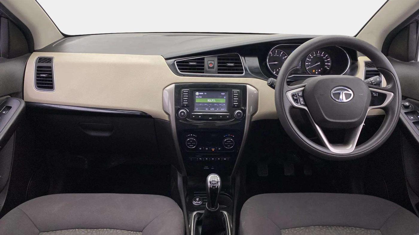 2017 Tata Zest XT PETROL, Petrol, Manual, 85,761 km, Dashboard