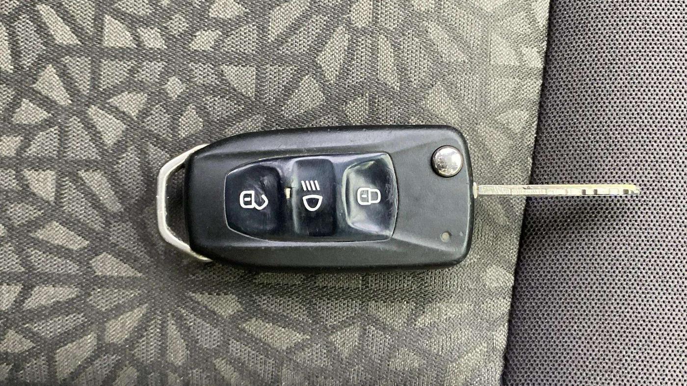 2017 Tata Zest XT PETROL, Petrol, Manual, 85,761 km, Key Close Up