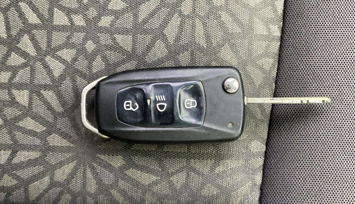 2017 Tata Zest XT PETROL, Petrol, Manual, 85,524 km, Key Close Up