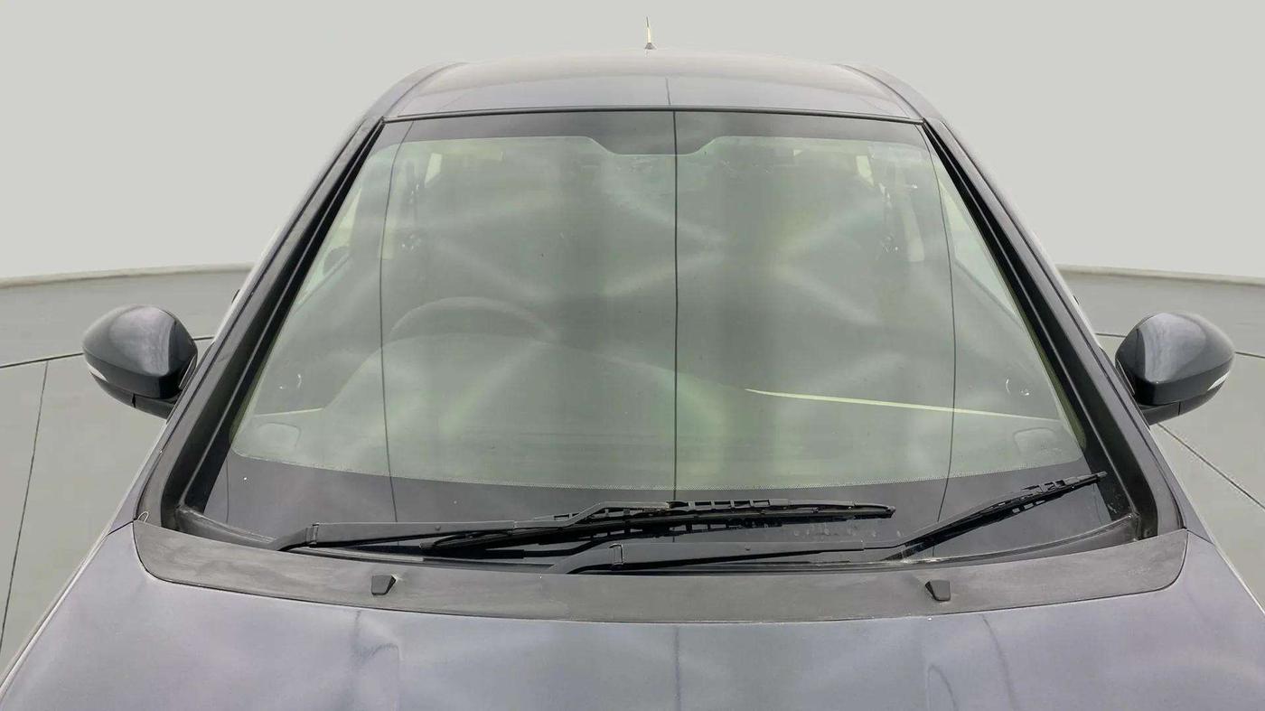 2017 Tata Zest XT PETROL, Petrol, Manual, 85,761 km, Front Windshield