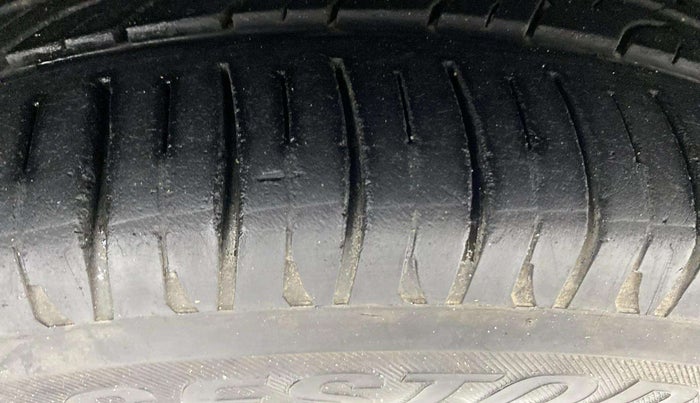 2017 Tata Zest XT PETROL, Petrol, Manual, 85,524 km, Right Front Tyre Tread