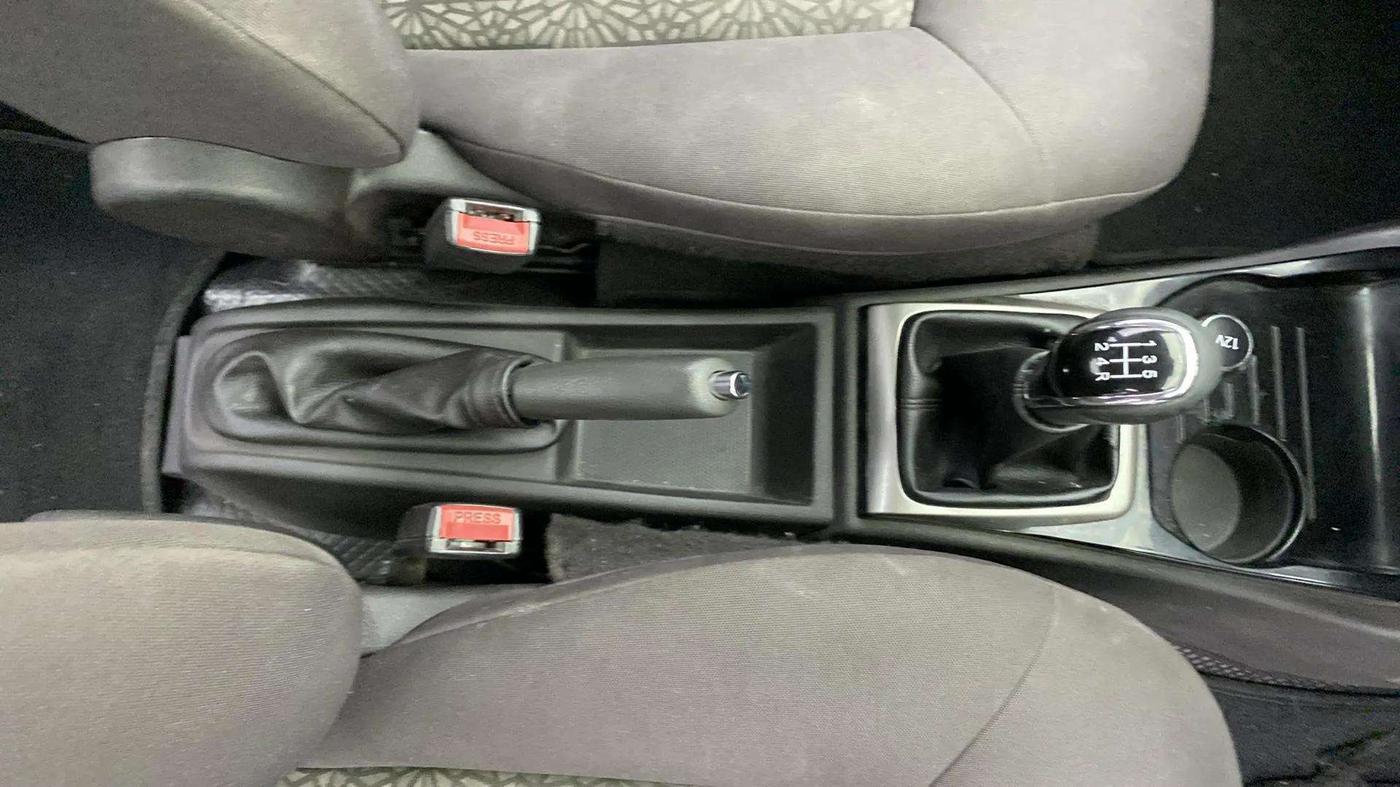 2017 Tata Zest XT PETROL, Petrol, Manual, 85,761 km, Gear Lever