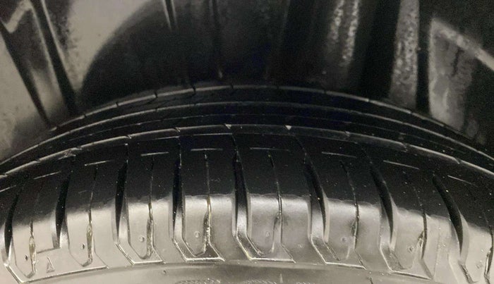 2024 Maruti Ertiga ZXI+ AT SHVS, Petrol, Automatic, 14,517 km, Left Rear Tyre Tread