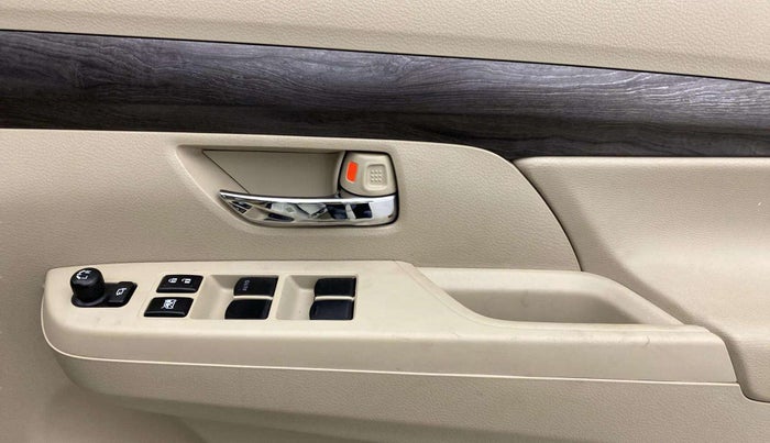 2024 Maruti Ertiga ZXI+ AT SHVS, Petrol, Automatic, 14,517 km, Driver Side Door Panels Control
