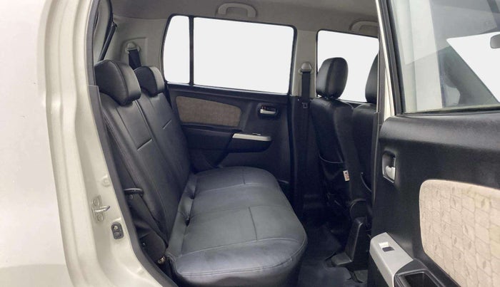 2013 Maruti Wagon R 1.0 VXI, Petrol, Manual, 42,482 km, Right Side Rear Door Cabin