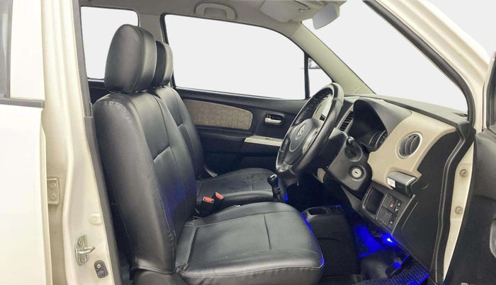 2013 Maruti Wagon R 1.0 VXI, Petrol, Manual, 42,482 km, Right Side Front Door Cabin