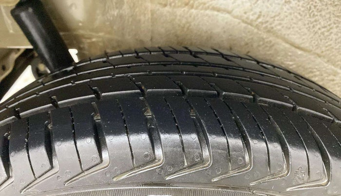 2013 Maruti Wagon R 1.0 VXI, Petrol, Manual, 42,482 km, Right Rear Tyre Tread