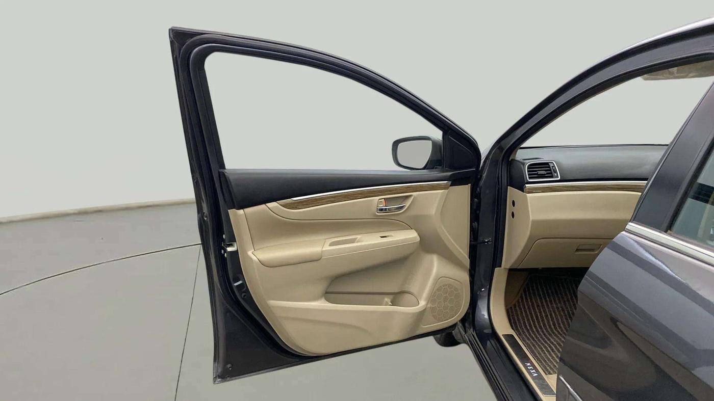 2022 Maruti Ciaz ALPHA 1.5 SHVS PETROL, Petrol, Manual, 32,384 km, LHS Front Door