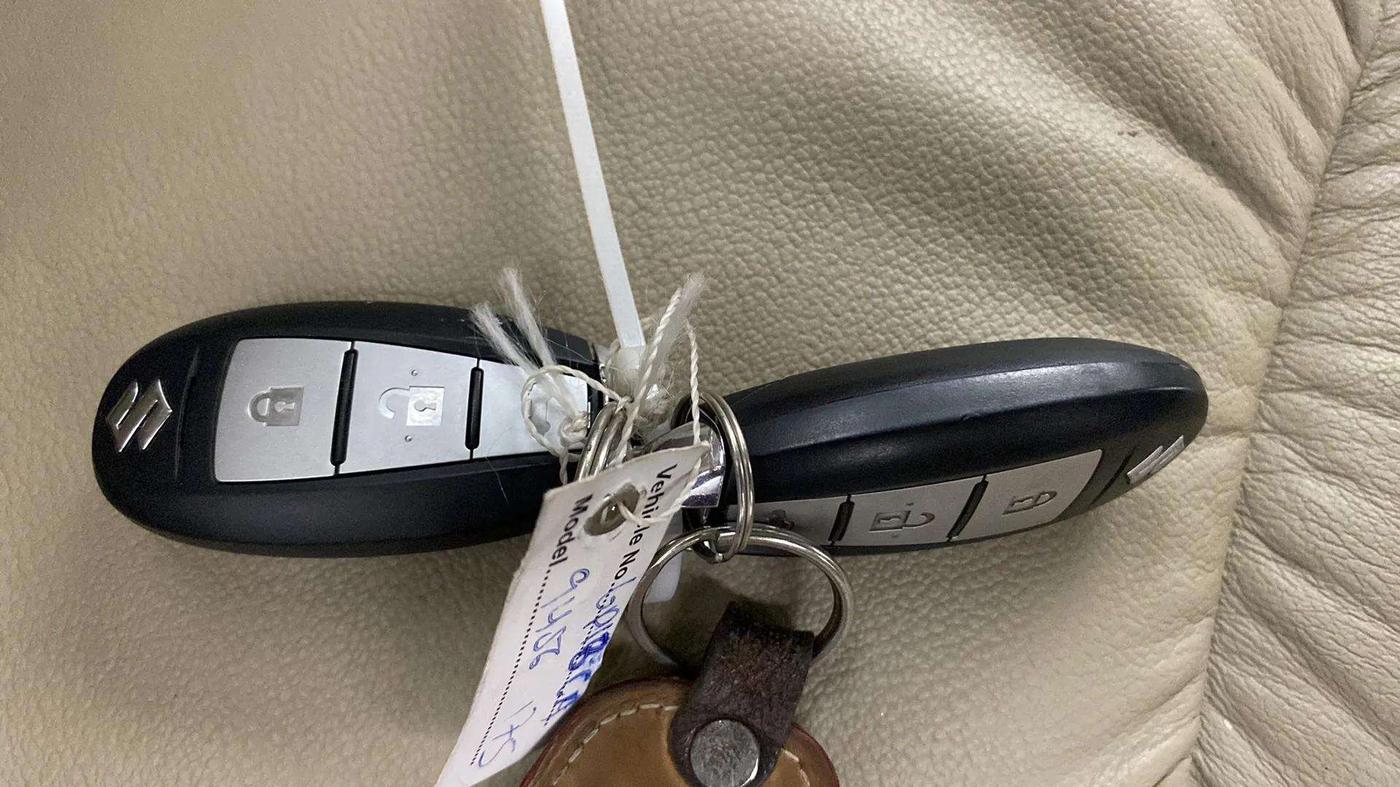 2022 Maruti Ciaz ALPHA 1.5 SHVS PETROL, Petrol, Manual, 32,384 km, Key Close Up