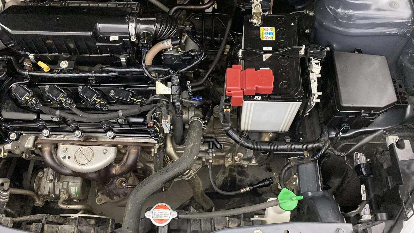 2022 Maruti Ciaz ALPHA 1.5 SHVS PETROL, Petrol, Manual, 32,384 km, Engine View - Left