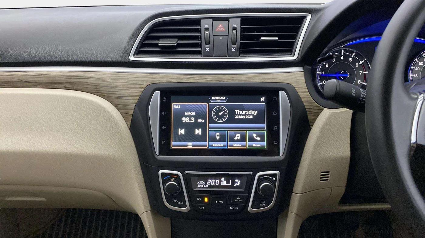 2022 Maruti Ciaz ALPHA 1.5 SHVS PETROL, Petrol, Manual, 32,384 km, Air Conditioner