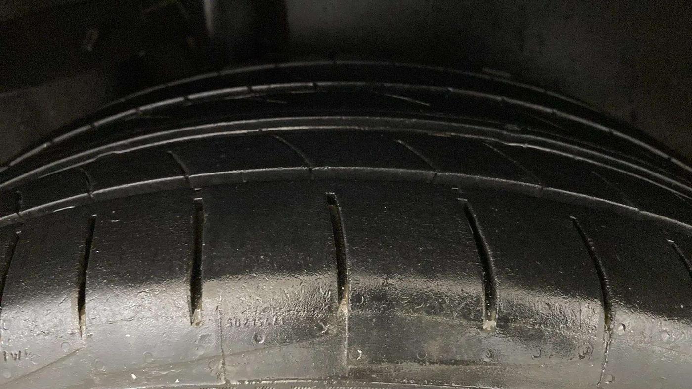 2014 Ford Ecosport TITANIUM 1.5L PETROL AT, Petrol, Automatic, 53,527 km, Right Rear Tyre Tread