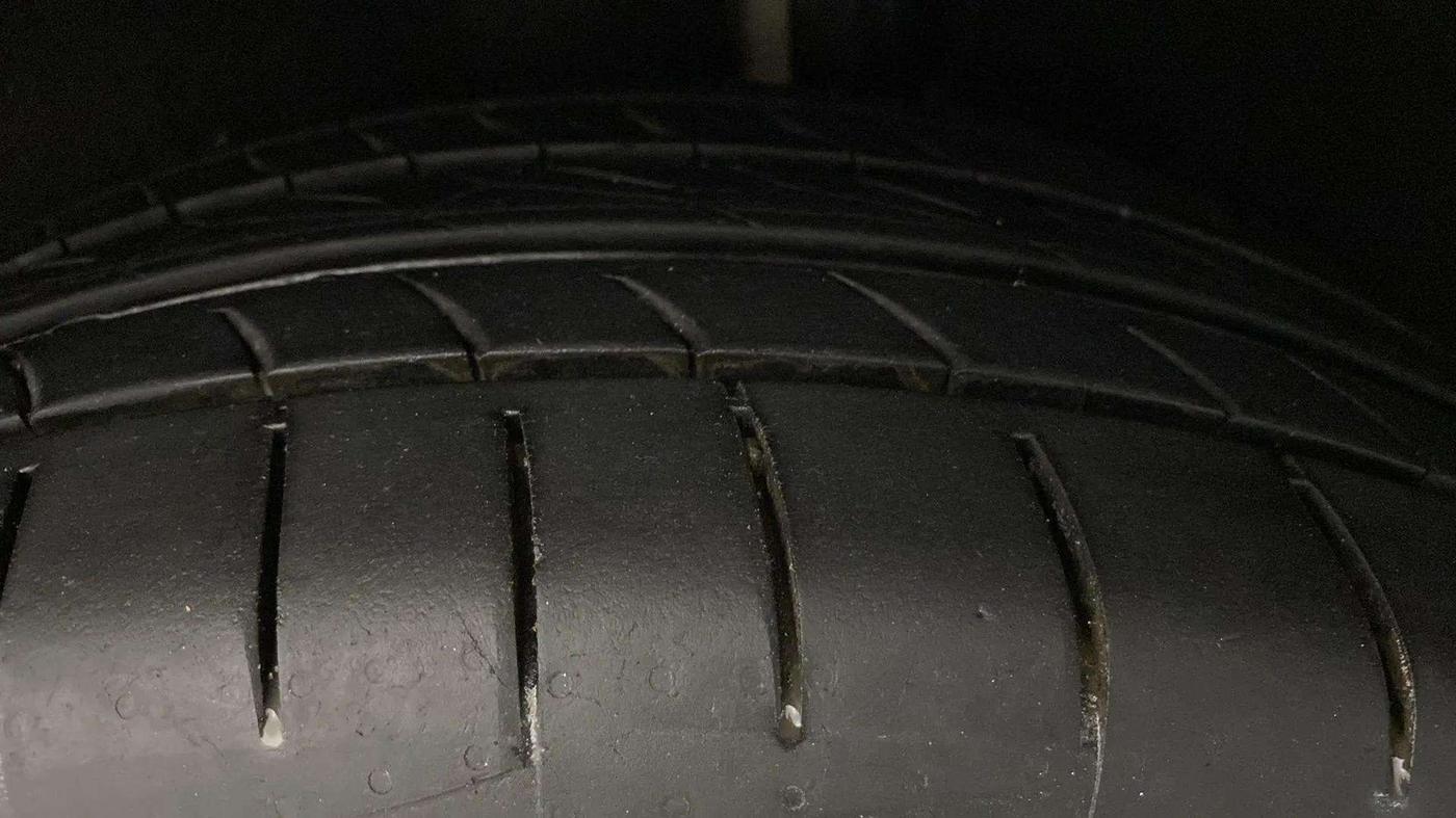 2014 Ford Ecosport TITANIUM 1.5L PETROL AT, Petrol, Automatic, 53,527 km, Left Rear Tyre Tread