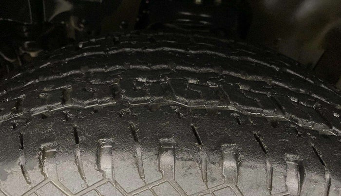 2021 Mahindra Thar LX PETROL HT 4WD AT, Petrol, Automatic, 26,742 km, Left Front Tyre Tread