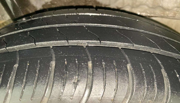 2014 Honda Amaze 1.2L I-VTEC S, Petrol, Manual, 58,646 km, Right Rear Tyre Tread