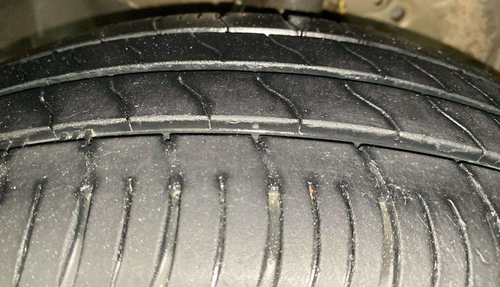 2014 Honda Amaze 1.2L I-VTEC S, Petrol, Manual, 58,646 km, Left Front Tyre Tread