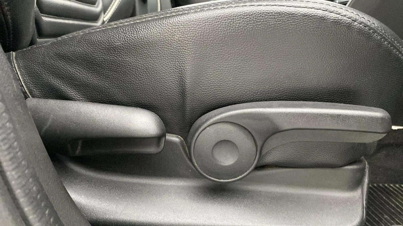 2020 Maruti Vitara Brezza ZXI PLUS, Petrol, Manual, 72,897 km, Driver Side Adjustment Panel