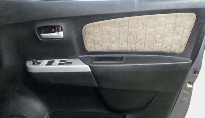 2015 Maruti Wagon R 1.0 VXI, Petrol, Manual, 41,545 km, Driver Side Door Panels Control