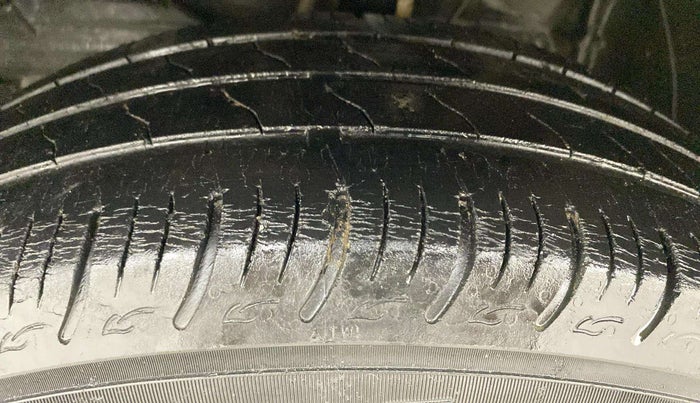 2020 Maruti Baleno DELTA PETROL 1.2, Petrol, Manual, 61,810 km, Left Front Tyre Tread