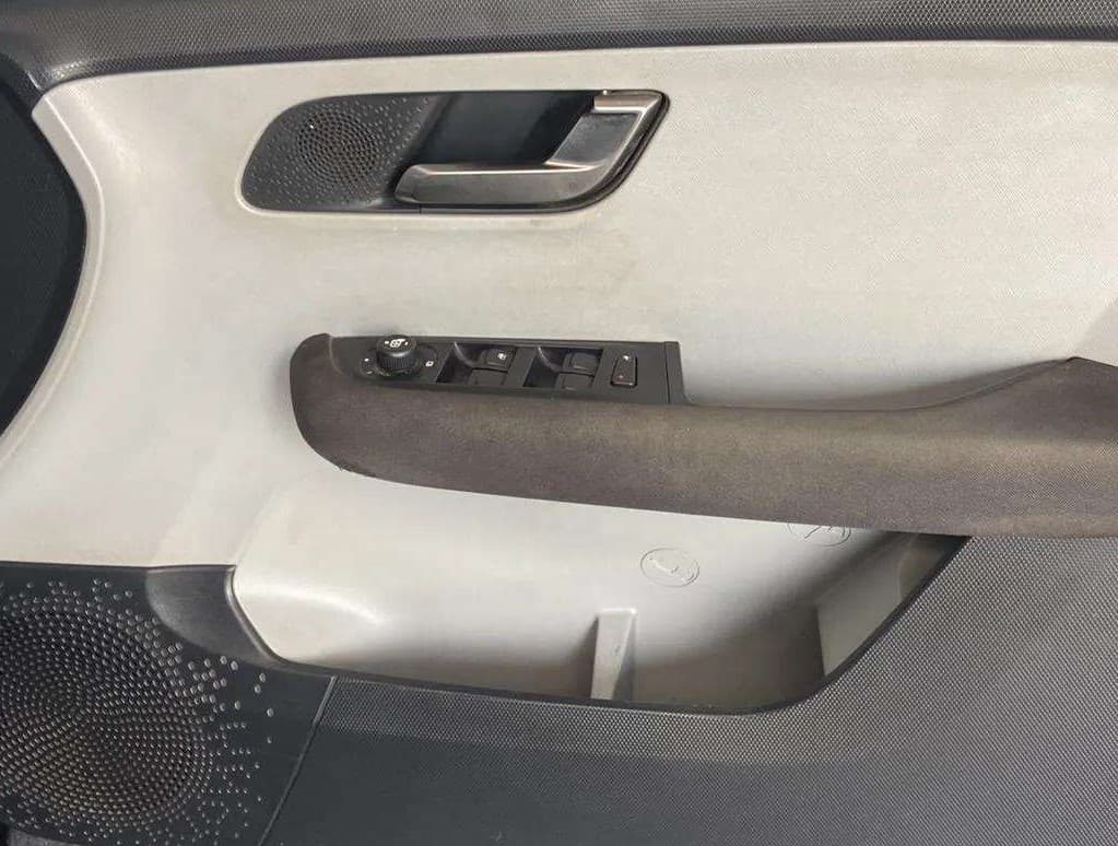 2020 Tata ALTROZ XZ PETROL, Petrol, Manual, 82,607 km, Driver Side Door Panels Control